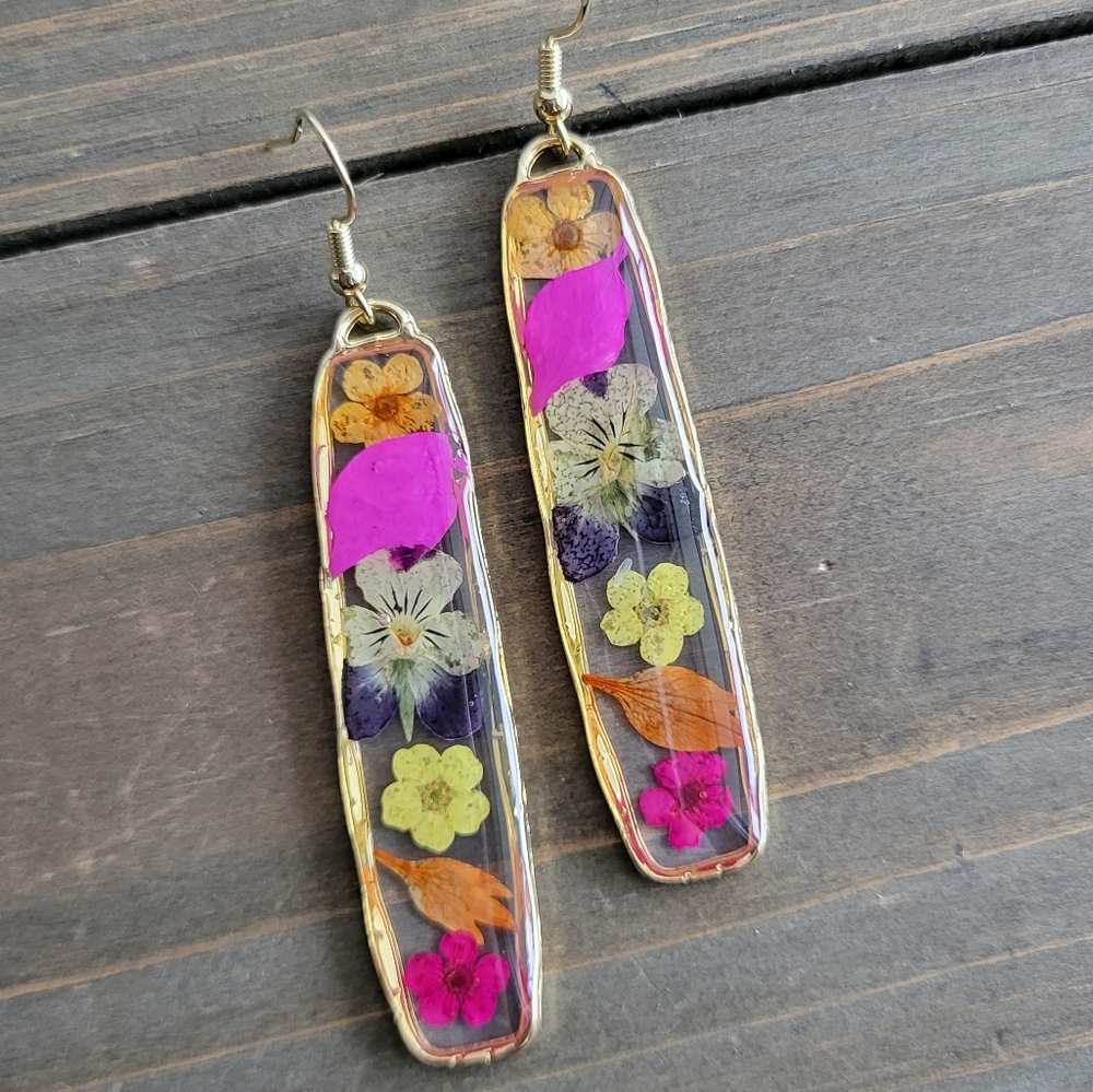 Mixed Flower Resin Earrings- Handmade Earrings- Resin Shapes- Resin Pendants- Re - Picture 4 of 8
